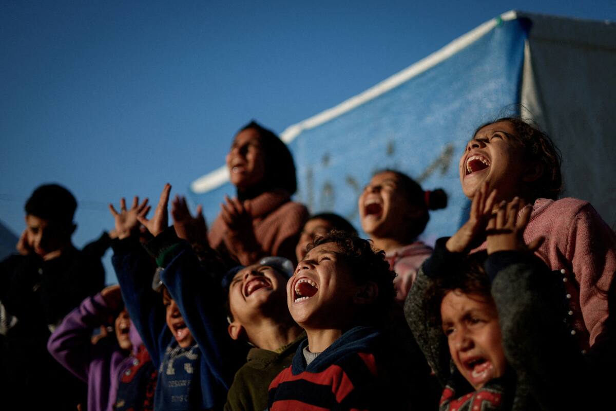 Los niños son los que más sufren la guerra en Gaza. Foto: Reuters.