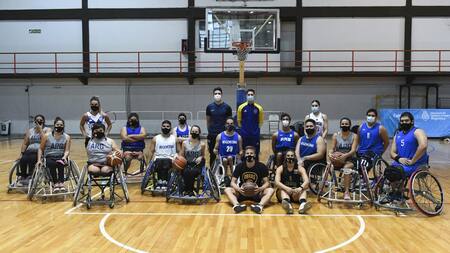 Básquet convencional junto a Básquet Adaptado, Crédito Rodrigo Valle