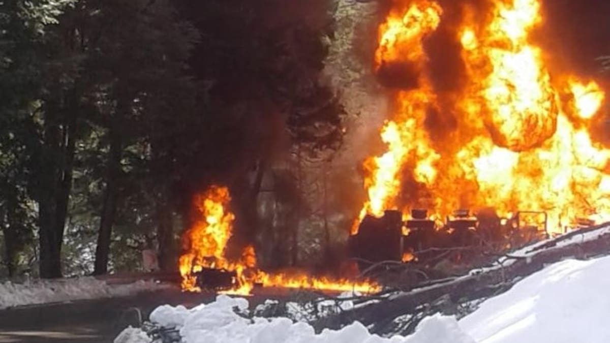 Vuelvo de camión con combustible en Ruta Siete Lagos