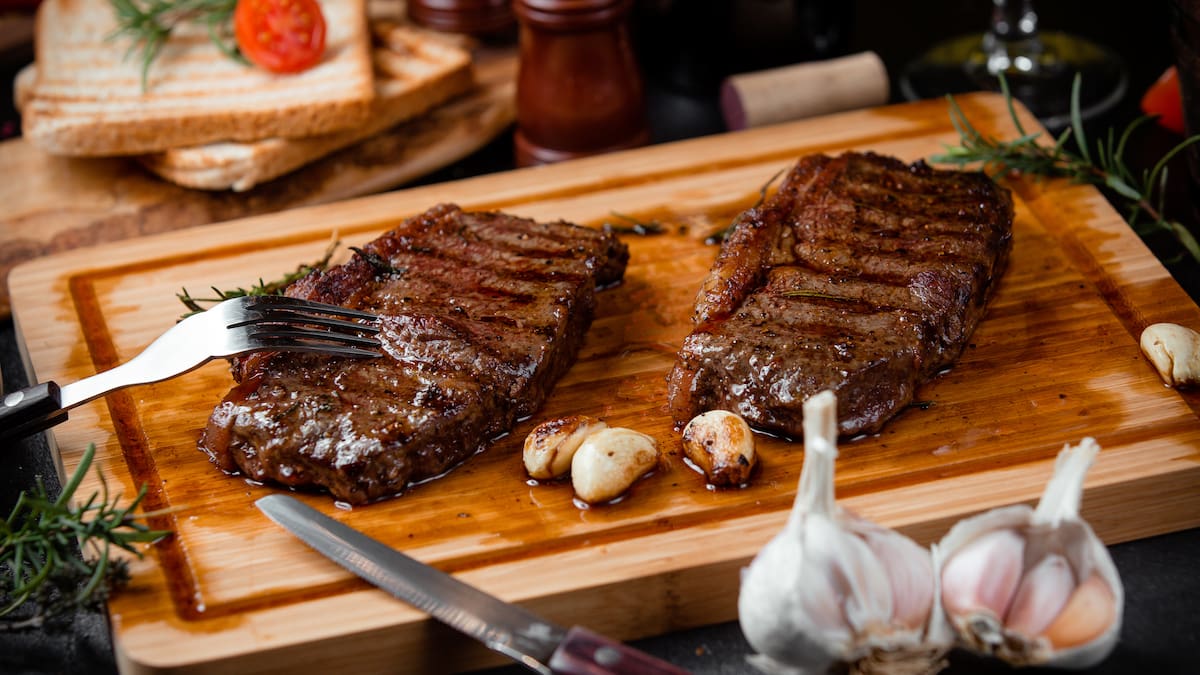 Tiempos de cocción del vacío, la tira de asado y la entraña: cómo lograr sus puntos justos en la parrilla.