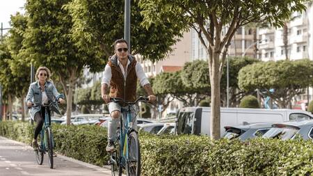 La edad mínima permitida para circular en bicicleta en la via pública. Foto Freepik
