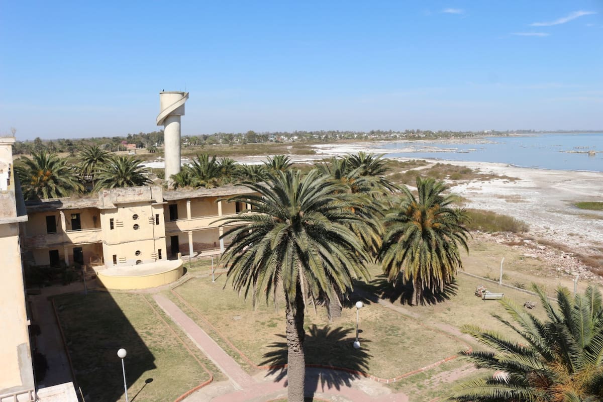 Gran Hotel Viena de Miramar de Ansenuza. Foto: Pato Daniele