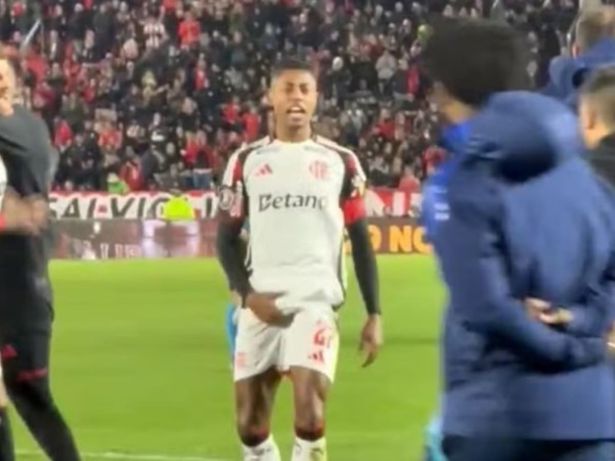 Gesto obsceno de Bruno Henrique en Flamengo.