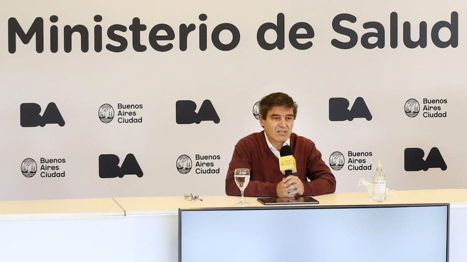 Conferencia de prensa de Fernán Quirós