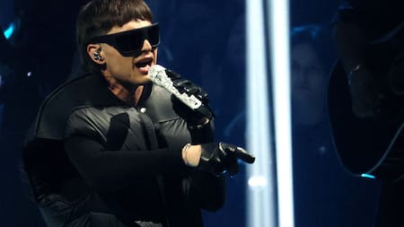 "No vuelvas a México": los fans de Peso Pluma preocupados tras las amenazas narco que recibió