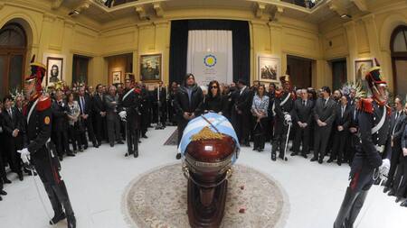Cristina Kirchner en velatorio de Néstor Kirchner en el Congreso (NA)