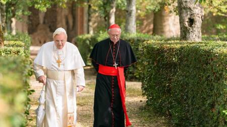 Anthony Hopkings y Jonathan Pryce interpretan a Benedicto XVI y Francisco.