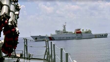 Buque de la Prefectura de China. Foto: captura de video Reuters.