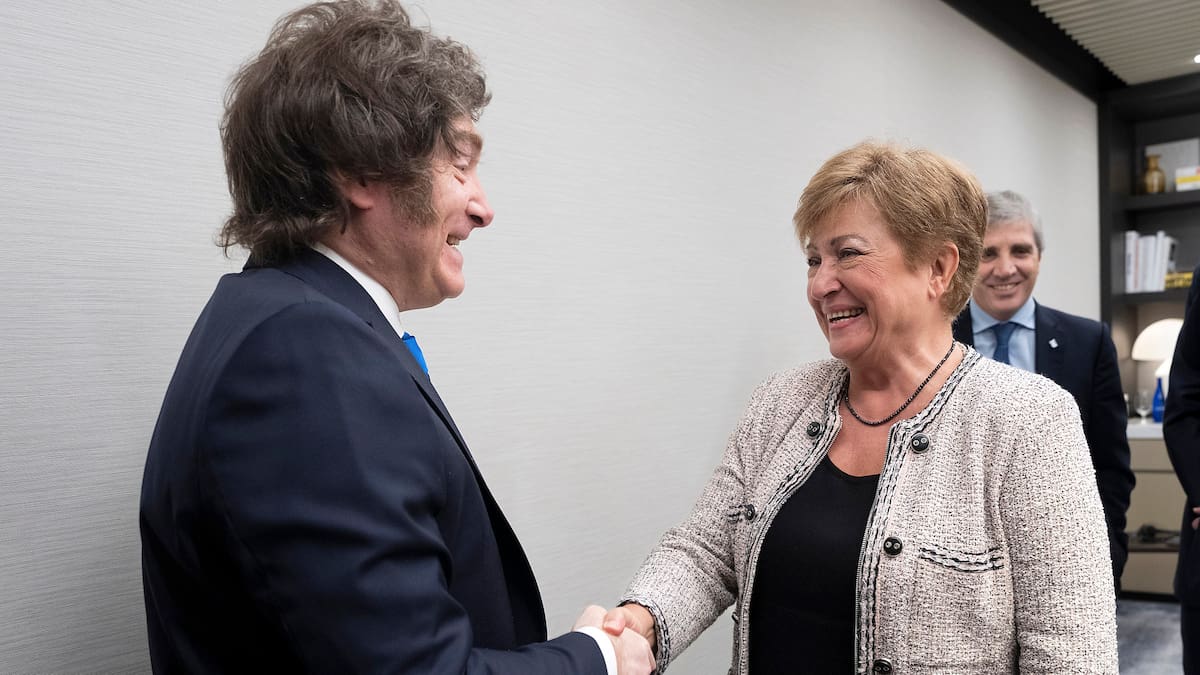 Alerta del FMI al gobierno de Javier Milei: los 3 riesgos que pueden condicionar la economía argentina, según el organismo