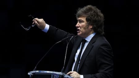 Milei inicia una intensa agenda oficial en España: reuniones clave, foro económico y fuerte presencia internacional