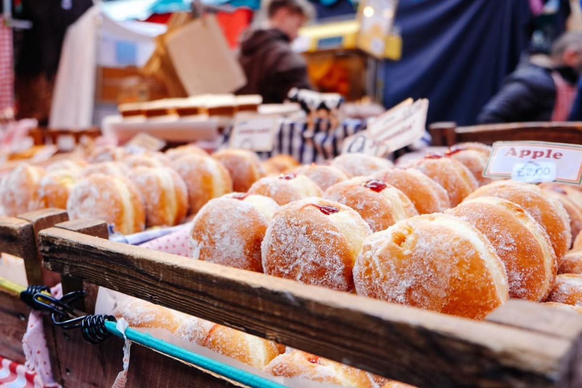 El consumo de azúcar recomendado es del 10% de calorías diarias. Foto: Unsplash.
