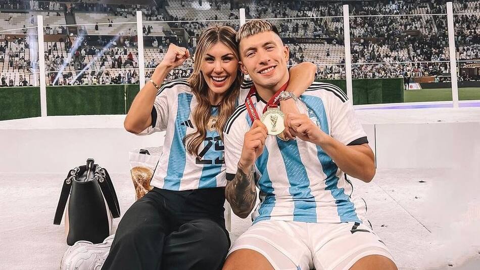 Muri López Benítez y Lisandro Martínez en Qatar. Foto: Instagram @lopezbenitezmuri.