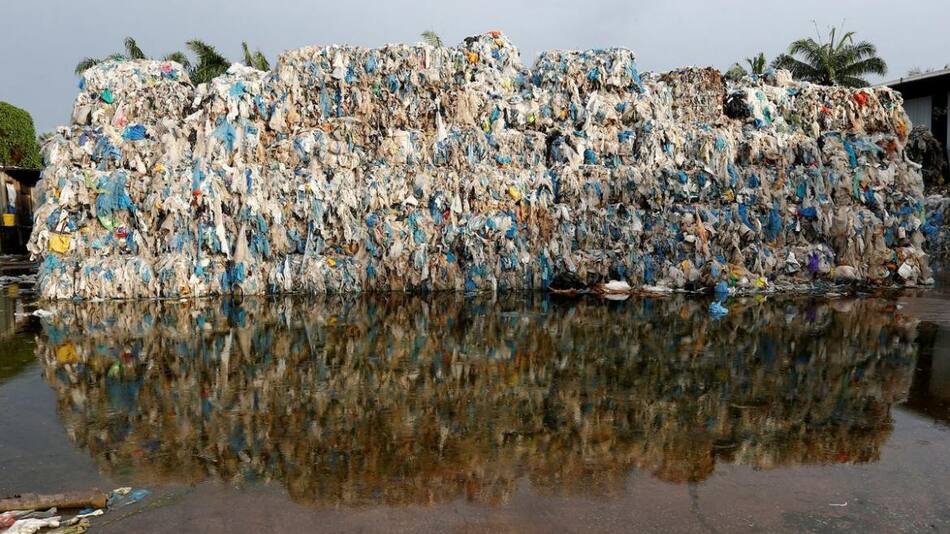 Italia descubre una ruta ilegal de desechos plásticos al Sudeste asiático
