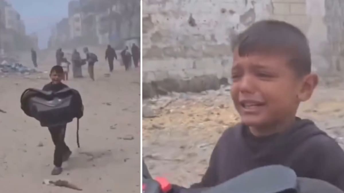 Niños palestinos piden ayuda humanitaria en Gaza. Foto: Reuters
