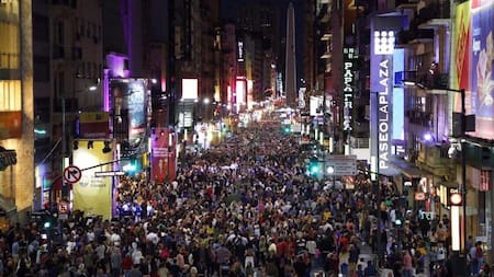 Arte en la inauguración de Corrientes peatonal