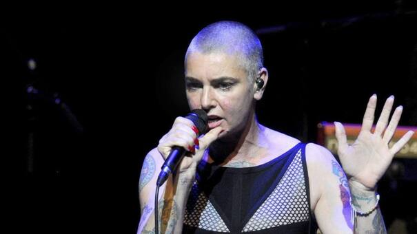 El día que Sinéad O'Connor pasó de ser aclamada por el público a ser vetada de por vida en la NBC
