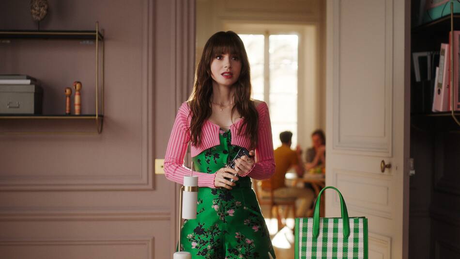 "Emily en París". Foto: Netflix.