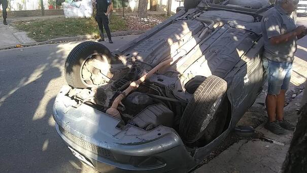 Prefecto mató a uno de los delincuentes que intentaron ingresar en su vivienda en Claypole
