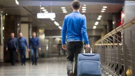 Ocho de cada diez consultados aceptaría una oferta laboral para irse de Argentina