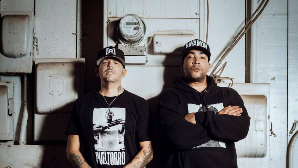 Don Omar (d) y Residente (i). EFE