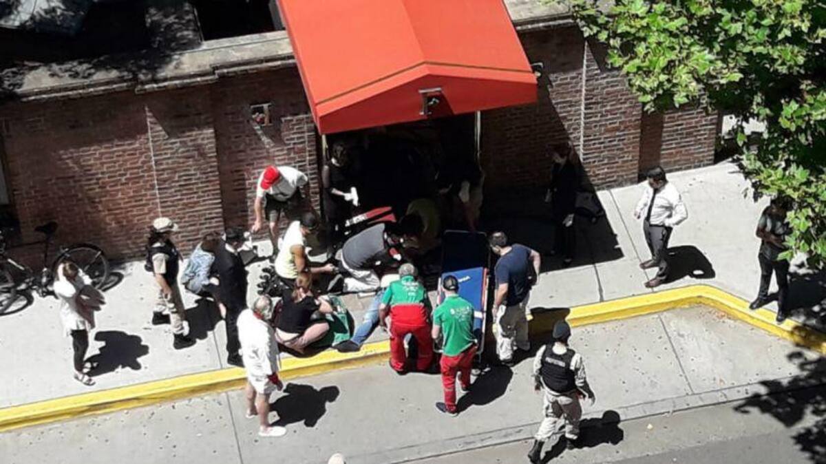 Ataque en puerta de Hotel Faena, motochorros balean a dos turistas
