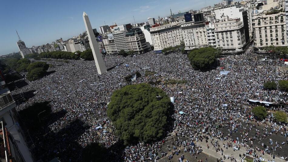 Festejos en Buenos Aires. Foto: Reuters.