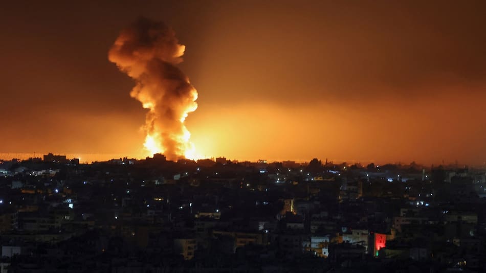 Una imagen repetida que se vive desde hace meses de ataques en Medio Oriente. Foto: Reuters.