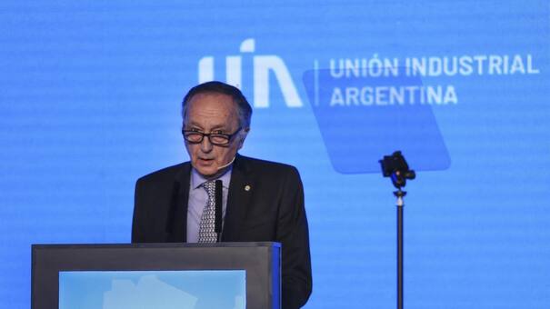 Acevedo: "Hoy no tiene demasiado sentido tratar de imponer pautas salariales"