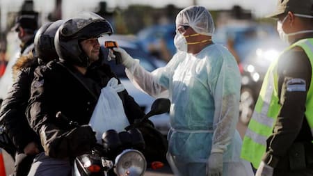 Coronavirus: las ART deberán cubrir casos de trabajadores exceptuados de la cuarentena