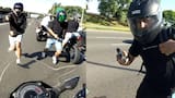 Violento robo a un motociclista sobre la autopista Ricchieri: fue atacado a punta de pistola y todo quedó filmado