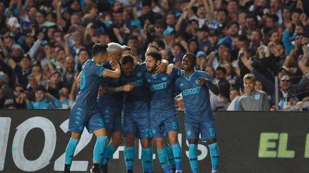 Racing derrotó a Atlético Tucumán. Foto: Télam.