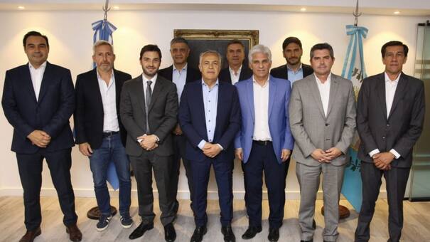 Gobernadores de Juntos por el Cambio respaldaron la Ley Bases y el paquete fiscal