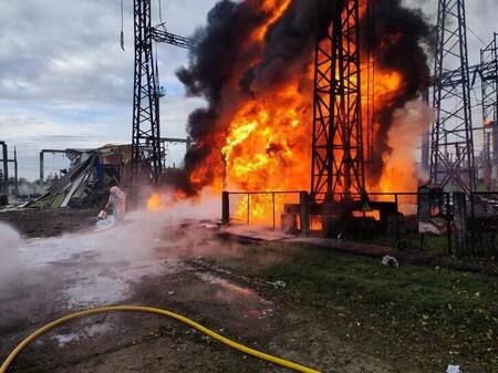 Incendio en una central eléctrica ucraniana_Reuters