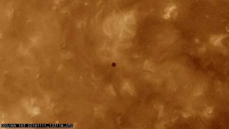 Mercurio pasea frente al Sol, NASA, ciencia, planetas