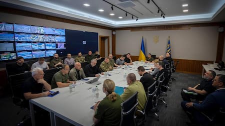 Reunión del consejo de seguridad ucraniano. Foto: EFE.