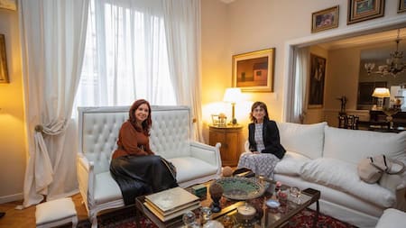Cristina Kirchner junto a Pilar del Rio, mujer de José Saramago. Foto: @CFKArgentina.