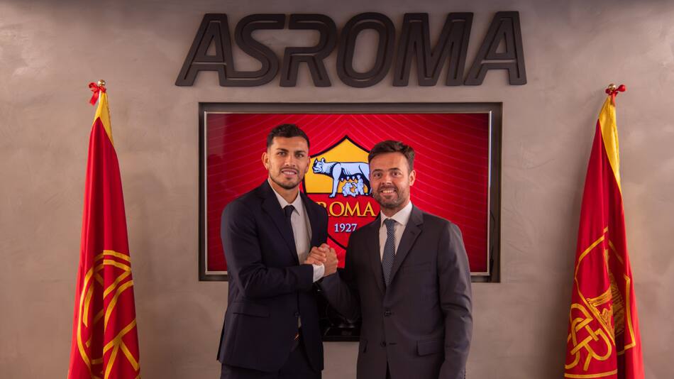 Leandro Paredes fue presentado en la Roma de Italia. Foto: Twitter.