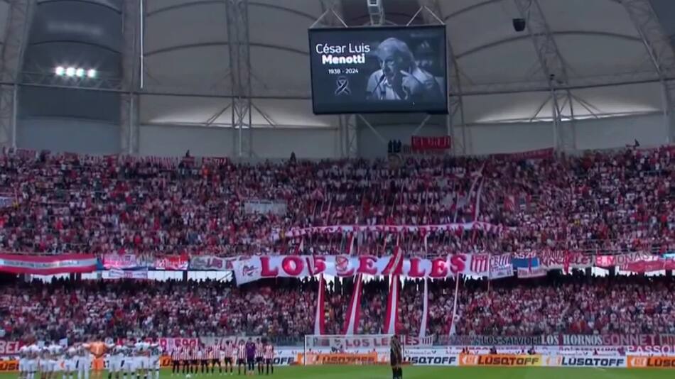 Homenaje a César Luís Menotti. Foto: NA