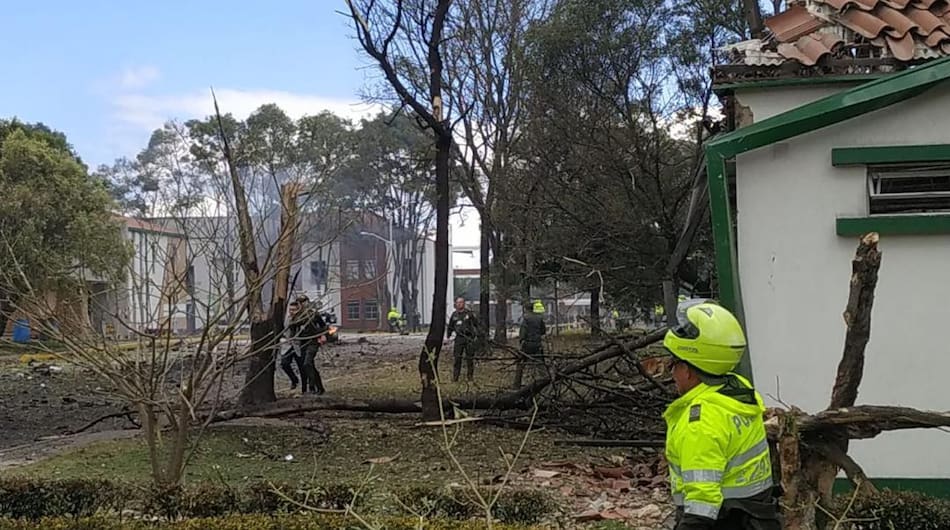 Atentado en Bogotá con coche bomba, Colombia, Twitter