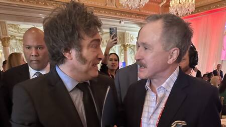 Javier Milei junto a Peter Lamelas, embajador de Estados Unidos en Argentina. Foto: x @pldocmd.