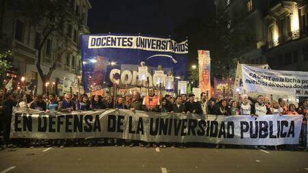 Marcha de docentes universitarios (NA)