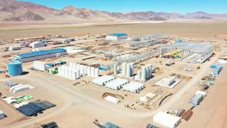 La empresa hará una inversión de 800 millones de dólares para su segunda planta de producción de Litio. Foto: Eramine Sudamericana.