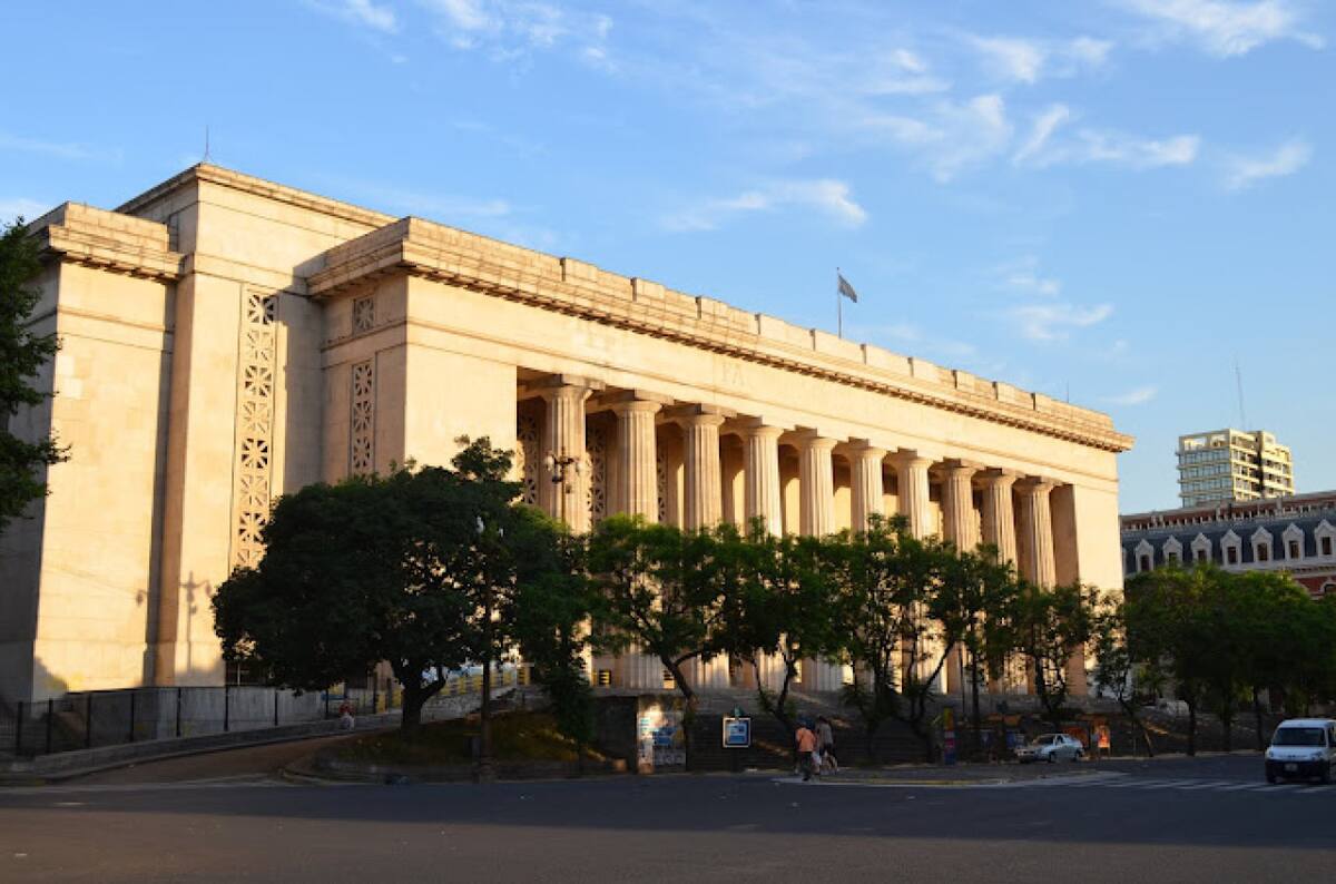 Universidad de Buenos Aires. Foto Google Maps