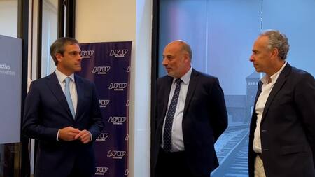 Aduana entregó billetes del nazismo al Museo del Holocausto en Buenos Aires