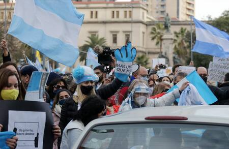 Protesta y banderazo en Argentina, NA