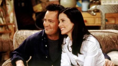 Courteney Cox y Matthew Perry protagonizaron Friends durante 10 temporadas. Foto: captura