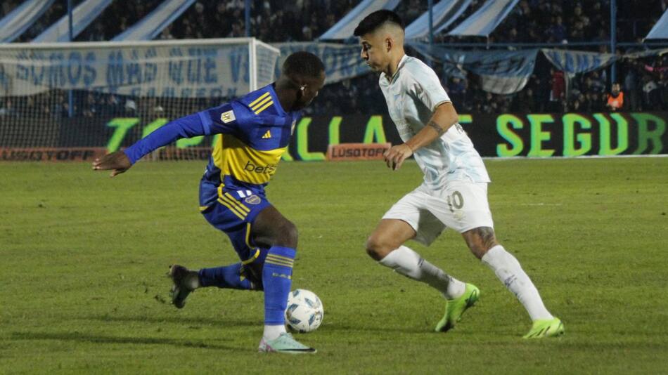 Atlético Tucumán vs Boca Juniors. Foto: X @ATOficial