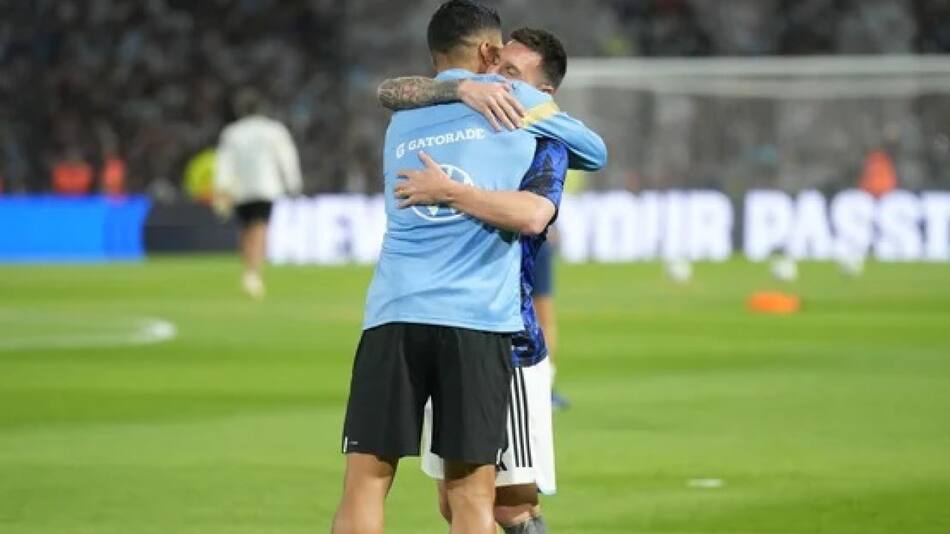 Lionel Messi y Luis Suárez. Foto: NA.