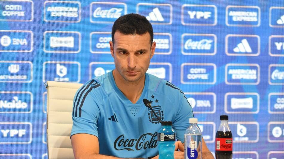 Lionel Scaloni en conferencia de prensa. Foto: X @Argentina.