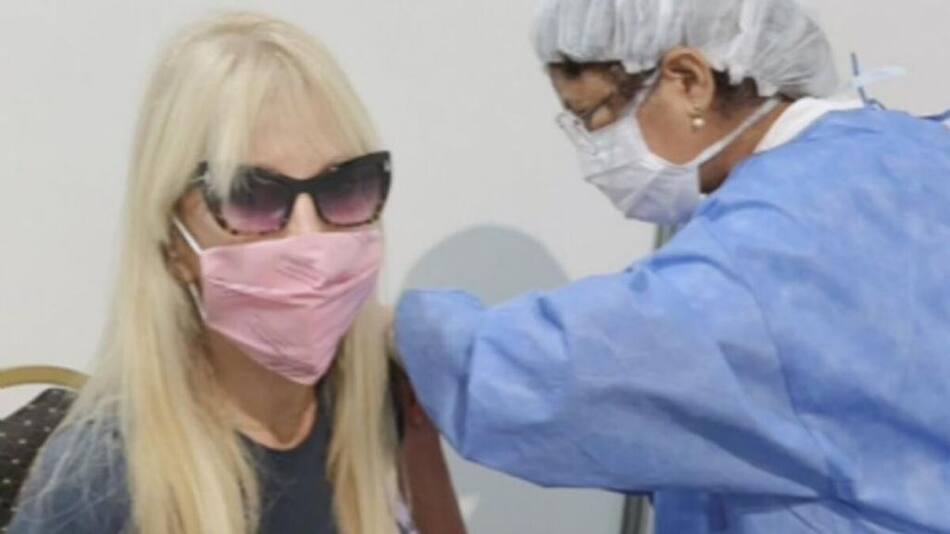 Graciela Alfano recibió su vacuna contra el coronavirus: "Rápido, indoloro y seguro"